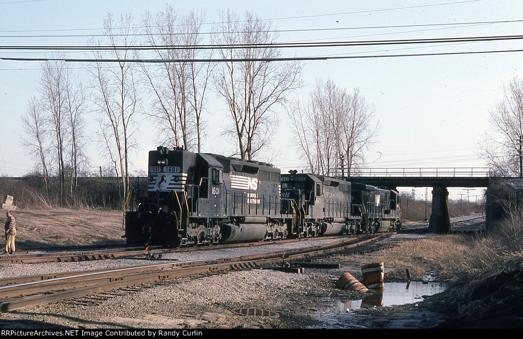 NS 1601 at Port Clinton